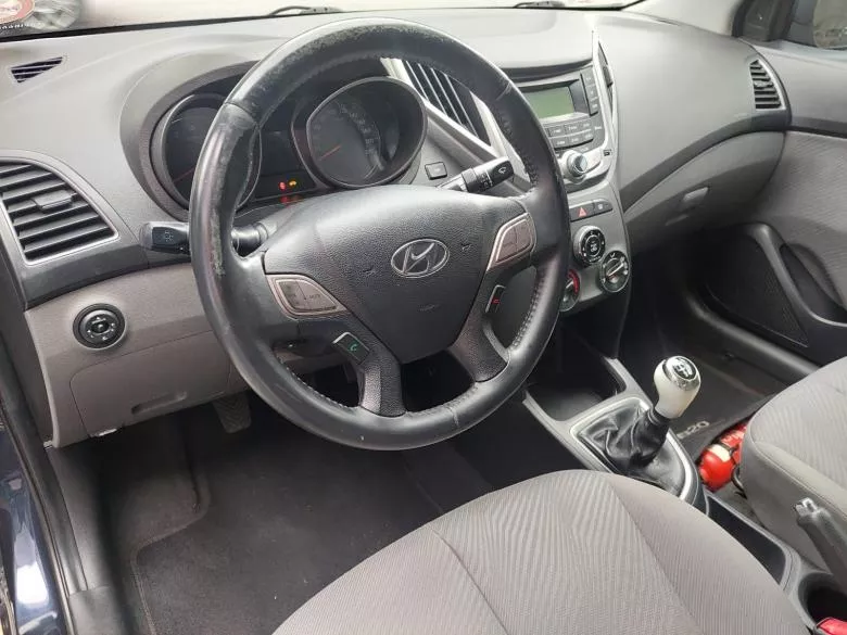 Hyundai - HB20S PREMIUM 1.6 MEC